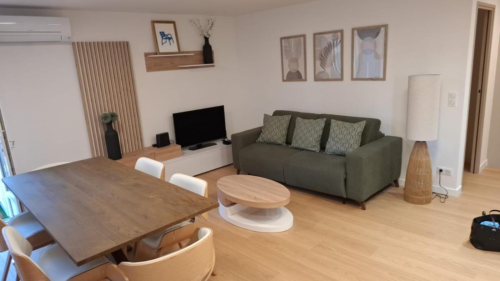 Historic Bright And Beautiful In Old With Castle Hill View Apartment *